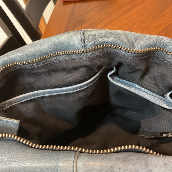 Denim blue Latico crossbody - Picture 4 of 6